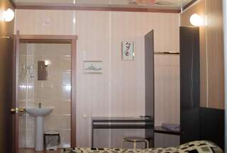 Гостиница Drova Выборг Двухместный номер с 2 отдельными кроватями и ванной комнатой-1